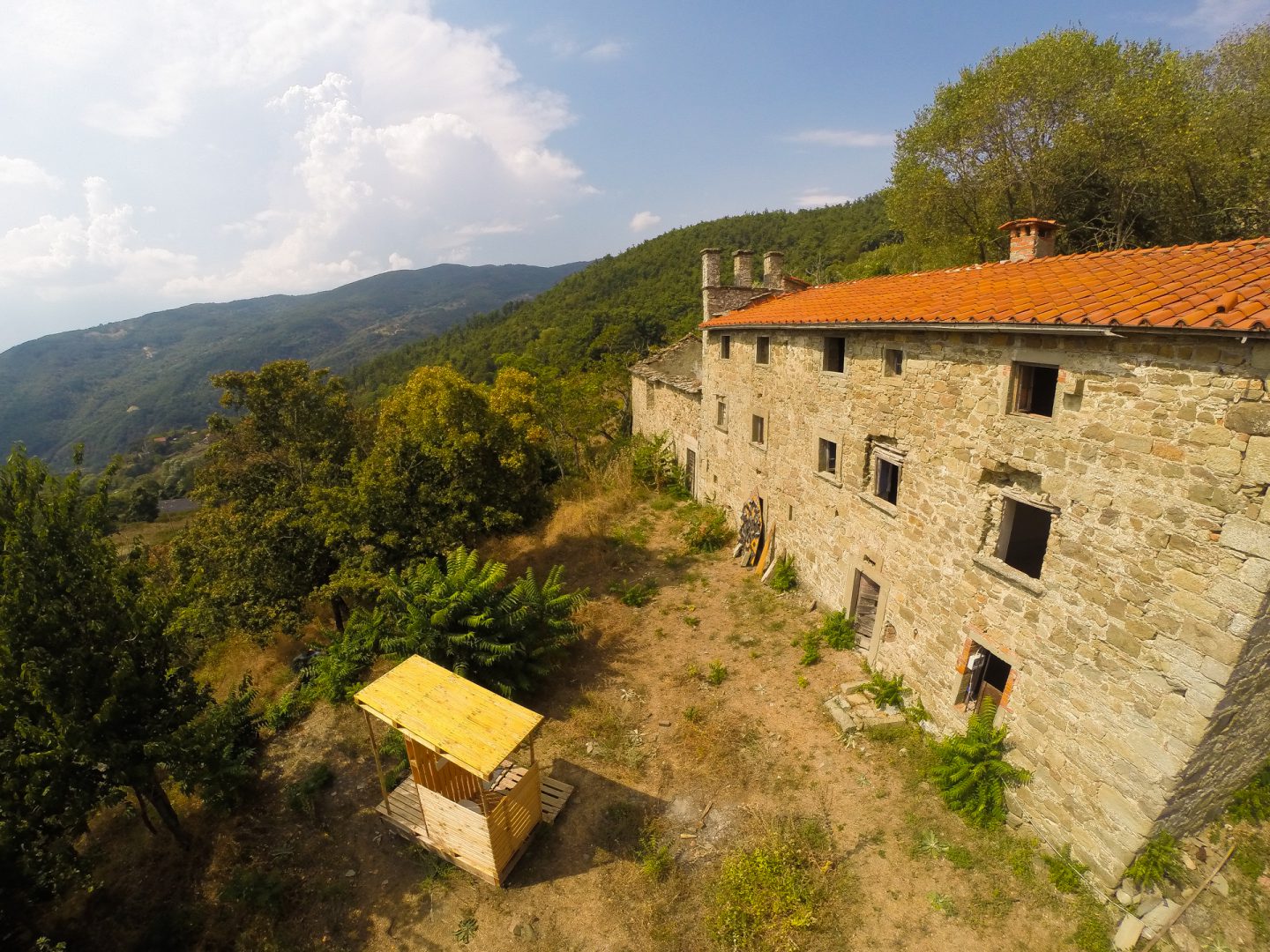 Ontwerp voor oude kerk die te koop stond in Italie - Novanta - la Canonica 01