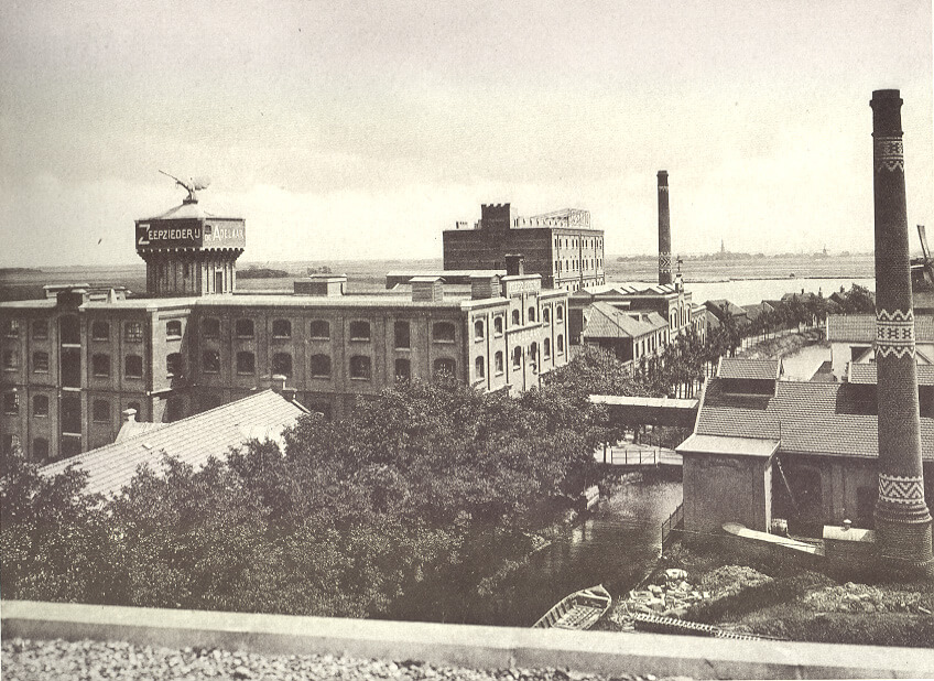 Architect-industrieel-monument-Adelaar-Zaandam-architectenbureau-Noord-Holland-Zijlstra-Schipper-Architecten-luchtfoto-noordkant-oud-historisch-Wormerveer-01