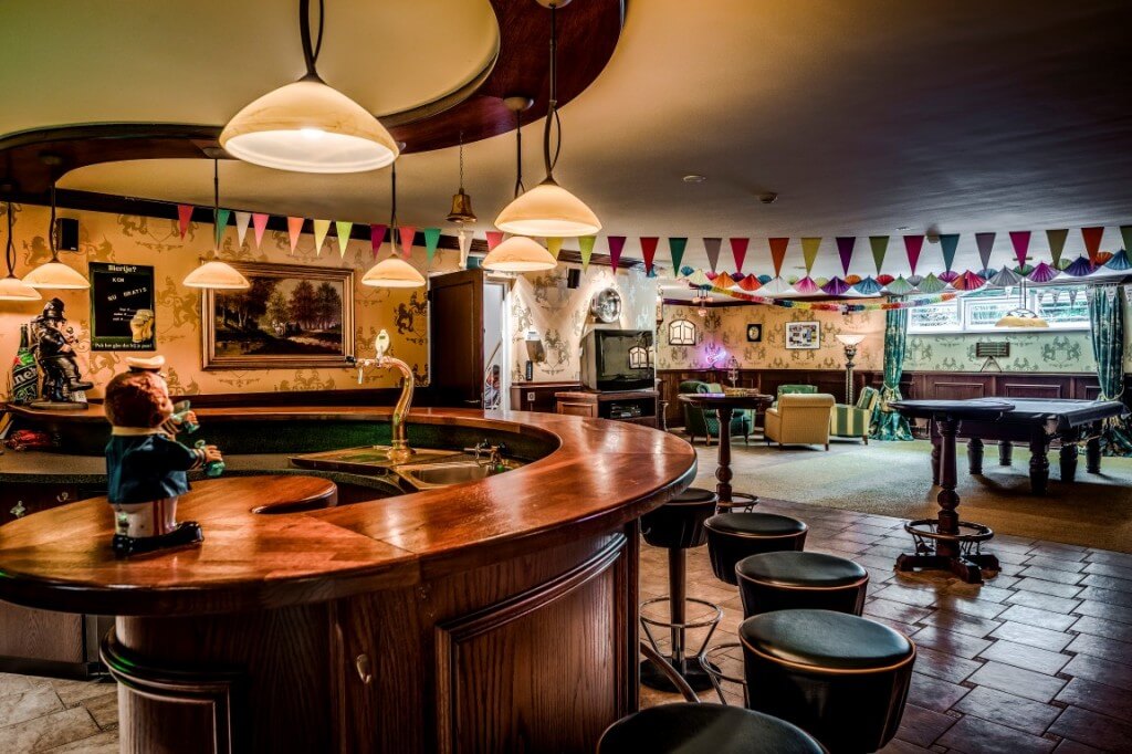 Duurzame-stolpboerderij-pyramide-dak-moderne-architect-Zijlstra-Schipper-Architecten-Wormer-Noord-Holland-017