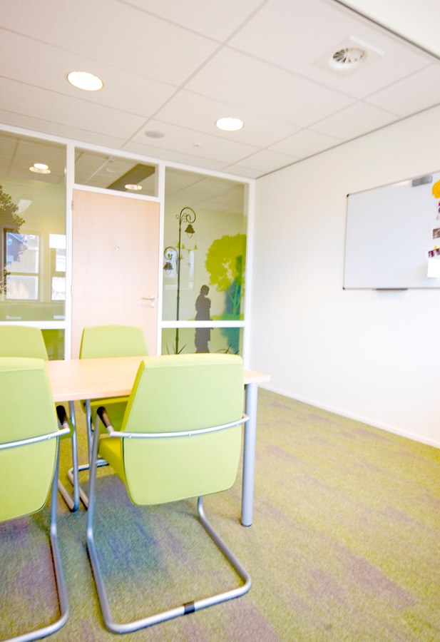 Interieur-architect-Noord-Holland-nieuw-interieur-ontwerp-GGZ-centrum-Autisme-Kristal-Zijlstra-Schipper-Architecten-kantoor-02