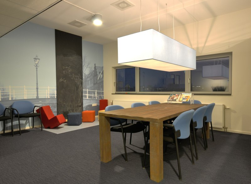 Interieur-architect-Noord-Holland-nieuw-interieur-ontwerp-GGZ-centrum-Autisme-Kristal-Zijlstra-Schipper-Architecten-wachtkamer-HDR