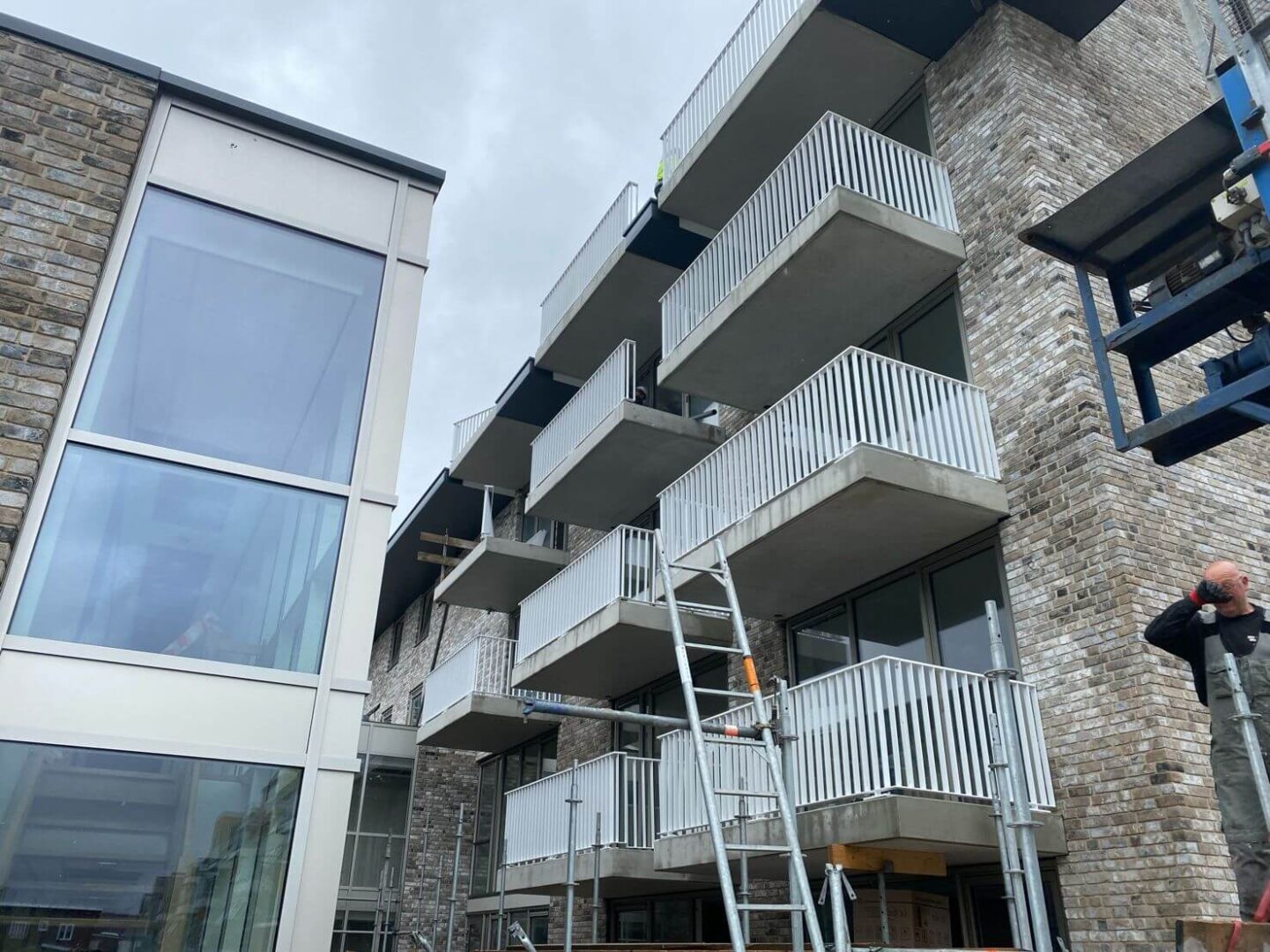 Graaf-van-Egmond-aan-Zee-Architect-Hotel-Architectenbureau-Noord-Holland-ZIjlstra-Schipper-architecten-wormer-in-aanbouw-balkons-02